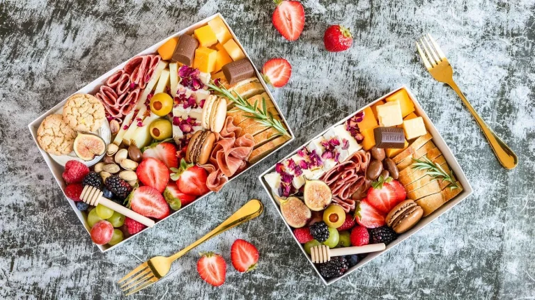 Charcuteri og tapas i serveringsbokse